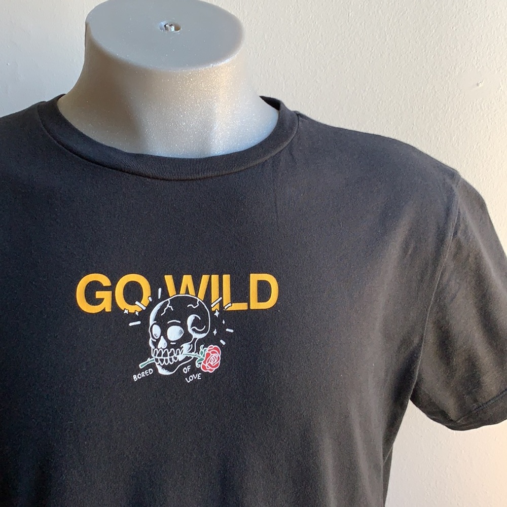 Go Wild Skull T Shirt Bershka Medium .